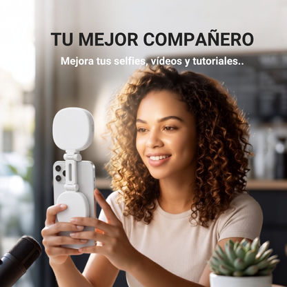 Mini espejo magnético con luz de dos intensidades.